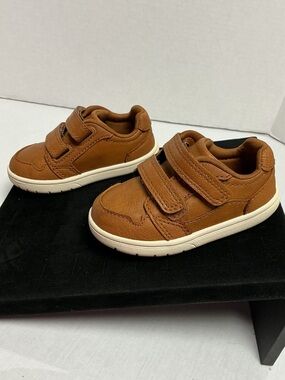 NEW Stride Rite SRT Alfredo Brown Leather Hook & Loop Sneaker 5M